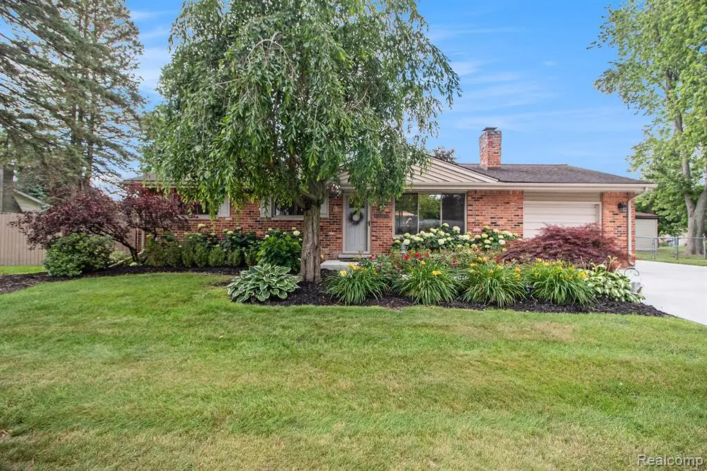 Commerce Twp, MI 48390,1770 Alton Circle