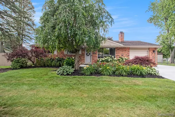 1770 Alton Circle, Commerce Twp, MI 48390