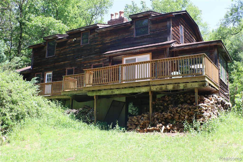 Clarkston, MI 48371,320 Nancy Bird Lane