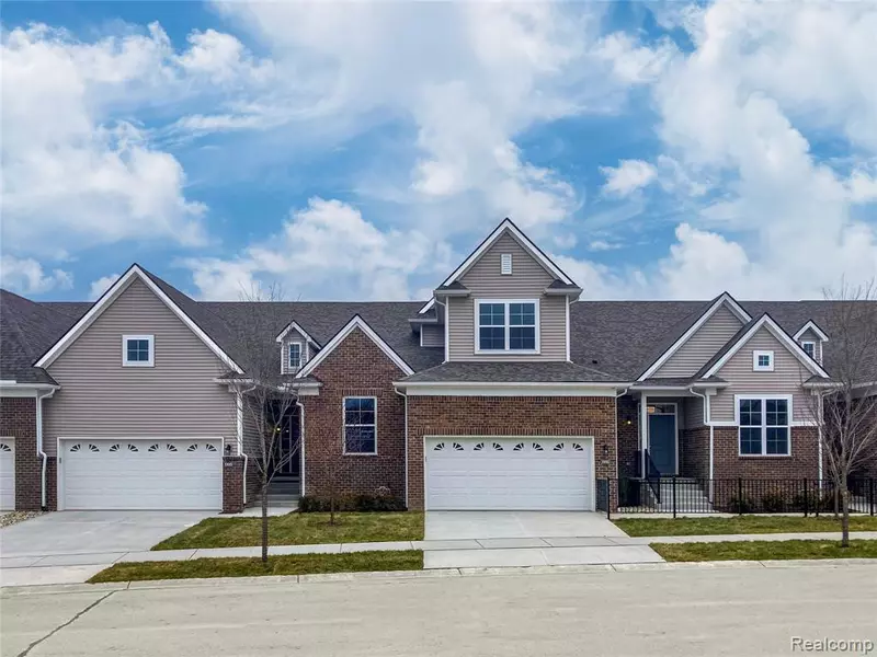 2245 Chase Drive, Howell, MI 48855