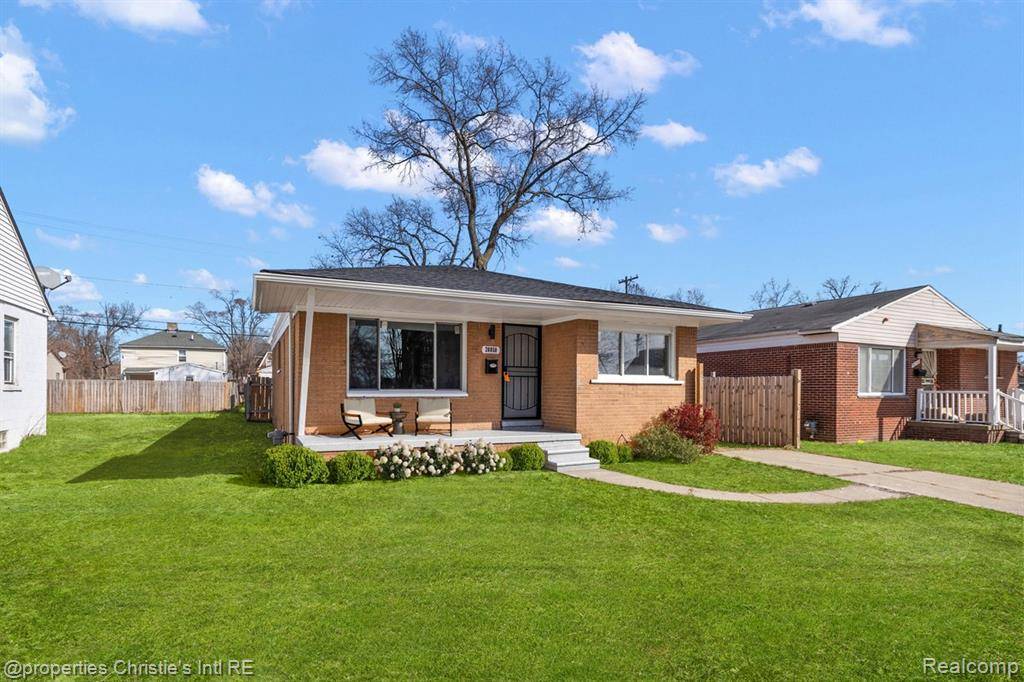 Ferndale, MI 48220,20850 GLEN LODGE Road