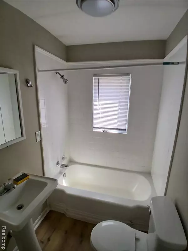 Muskegon, MI 49444,3300 5th Street