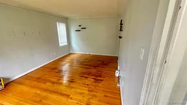 Detroit, MI 48227,12857 Robson Street