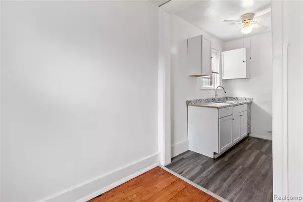Highland Park, MI 48203,16940 Log Cabin Street