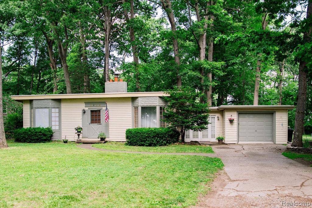 8494 Edgewood Park Dr., Commerce Twp, MI 48382