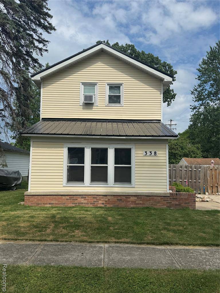 338 Green, Perry, MI 48872