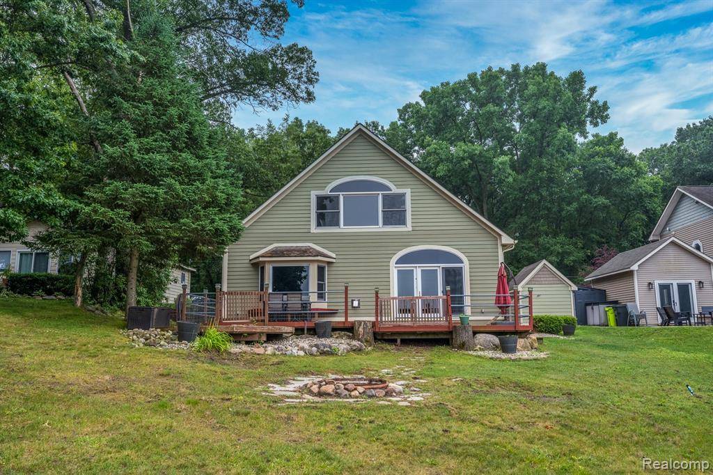 Highland, MI,2624 Lynch