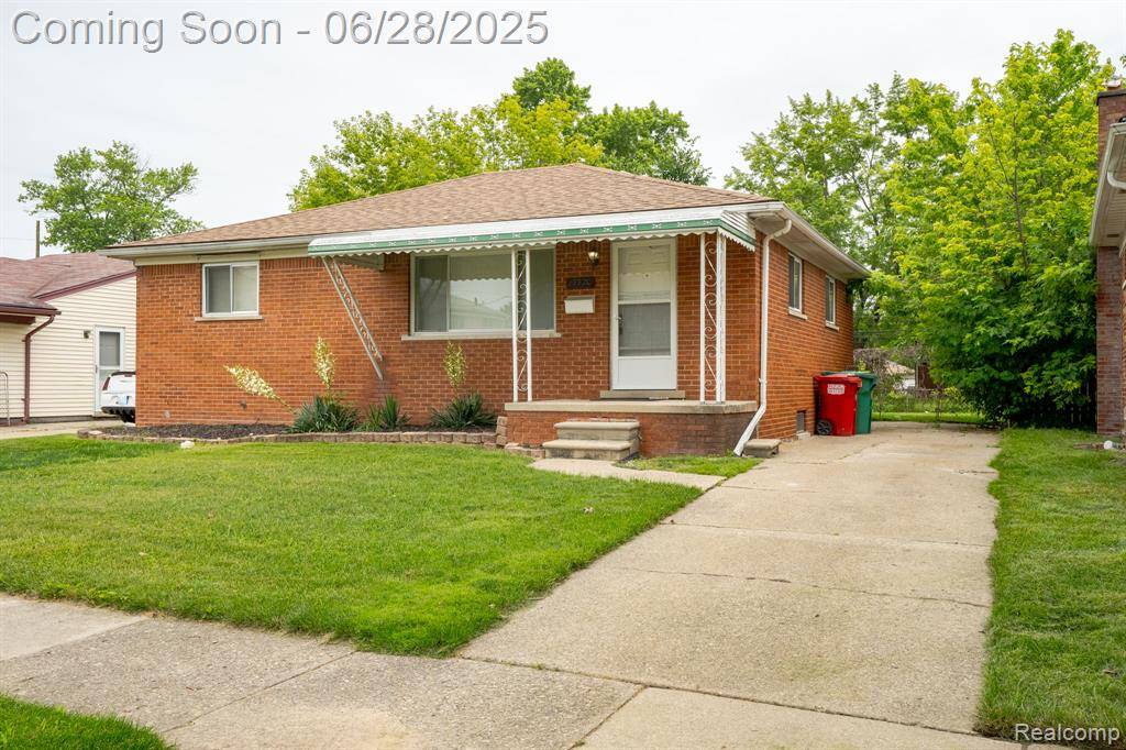 Eastpointe, MI 48021,23320 Beechwood Avenue