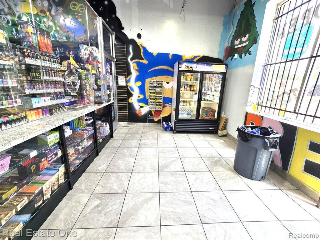 Detroit, MI 48234,4211 E SEVEN MILE RD