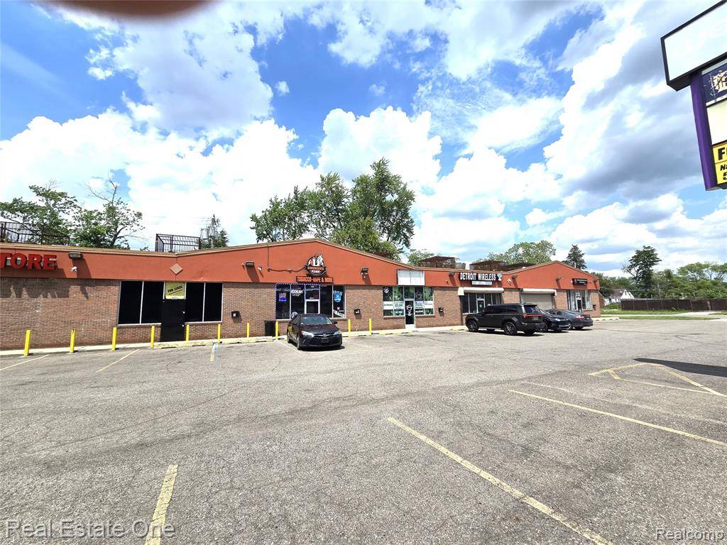 Detroit, MI 48234,4211 E SEVEN MILE RD