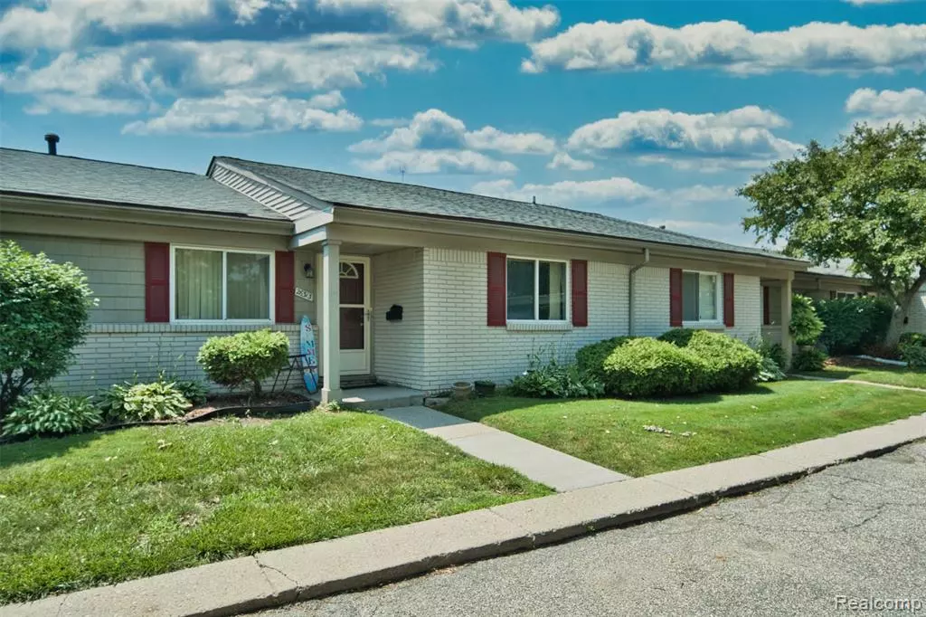 Southfield, MI 48034,26313 Franklin Pointe Drive