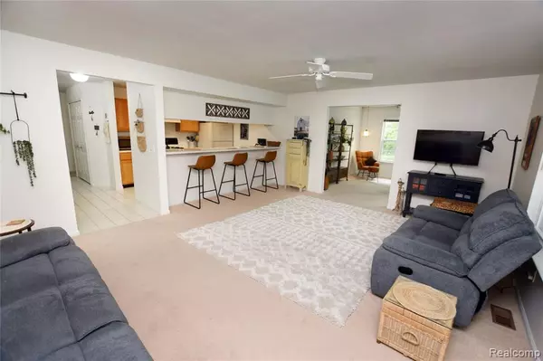 Fenton, MI 48430,12352 Saint Andrews Way