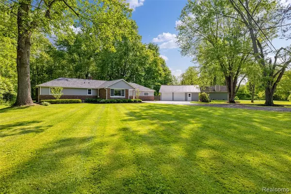 6590 Swartout Road, Clay, MI 48001