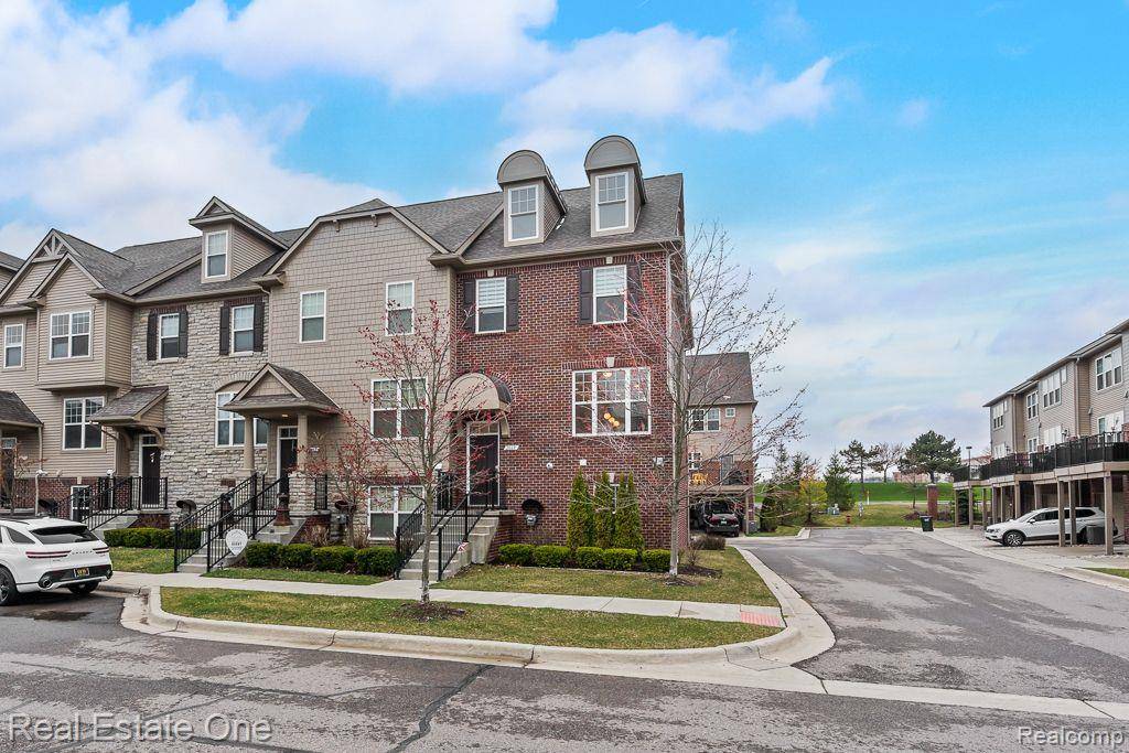 2669 HELMSDALE Circle, Rochester, MI 48307