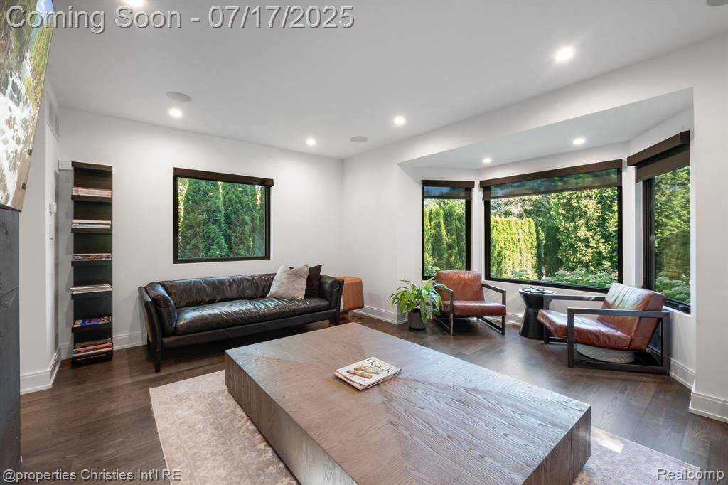 Birmingham, MI 48009,711 Maple Hill Lane