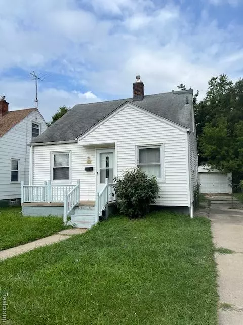 21111 Beechwood Avenue, Eastpointe, MI 48021