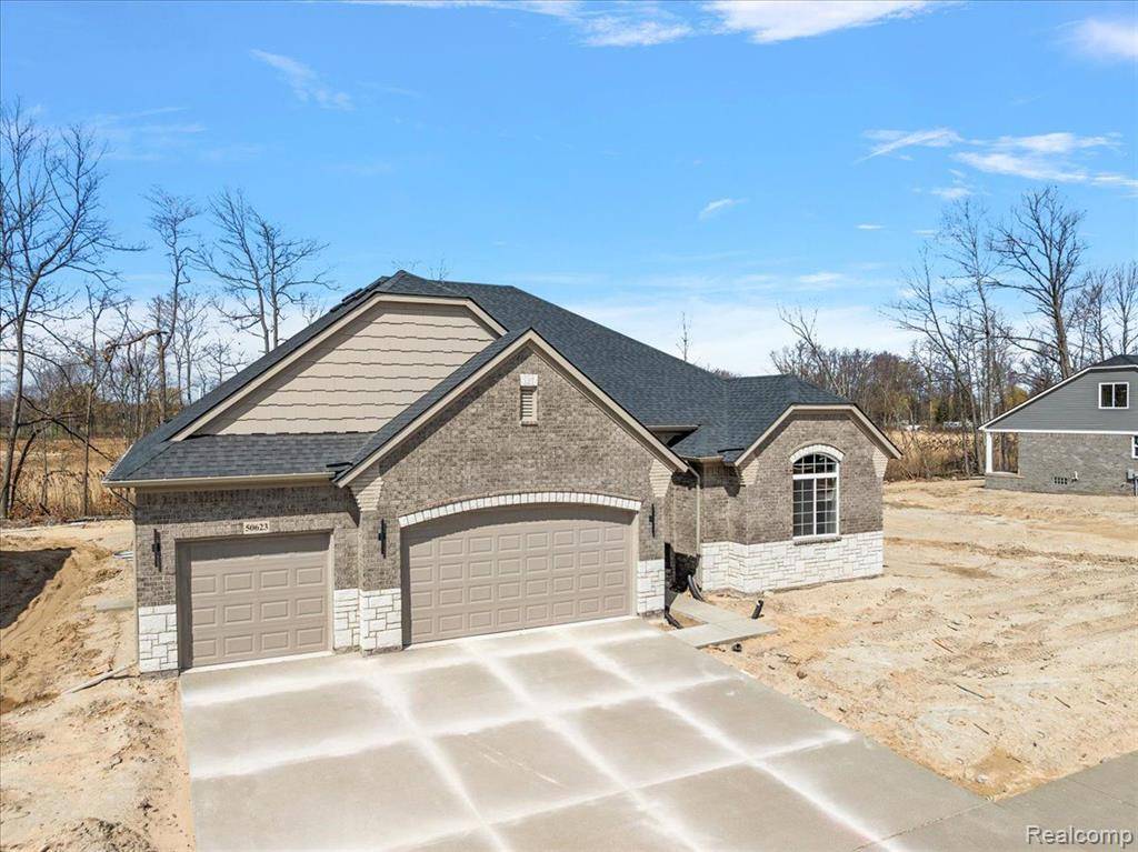 Macomb, MI 48042,50623 TIMBERSTONE Drive