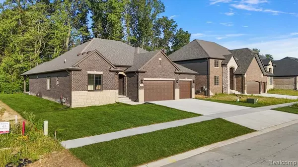 Macomb, MI 48042,50798 Mistwood Drive