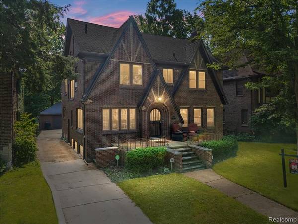 18214 Parkside Street, Detroit, MI 48221
