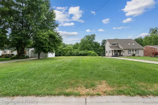 Sterling Heights, MI 48310,37337 Curwood Drive