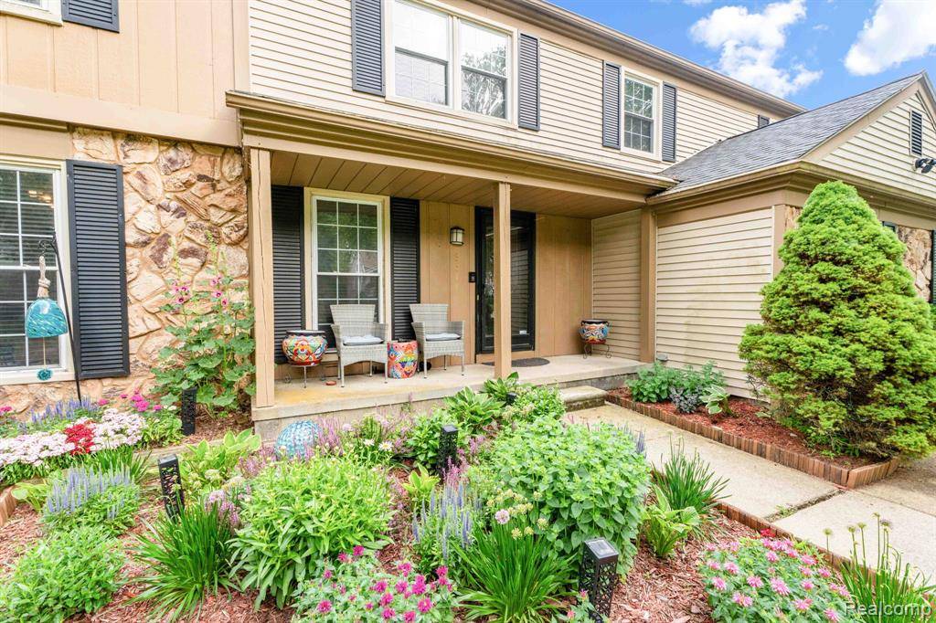 West Bloomfield, MI 48324,6611 Windmill Lane