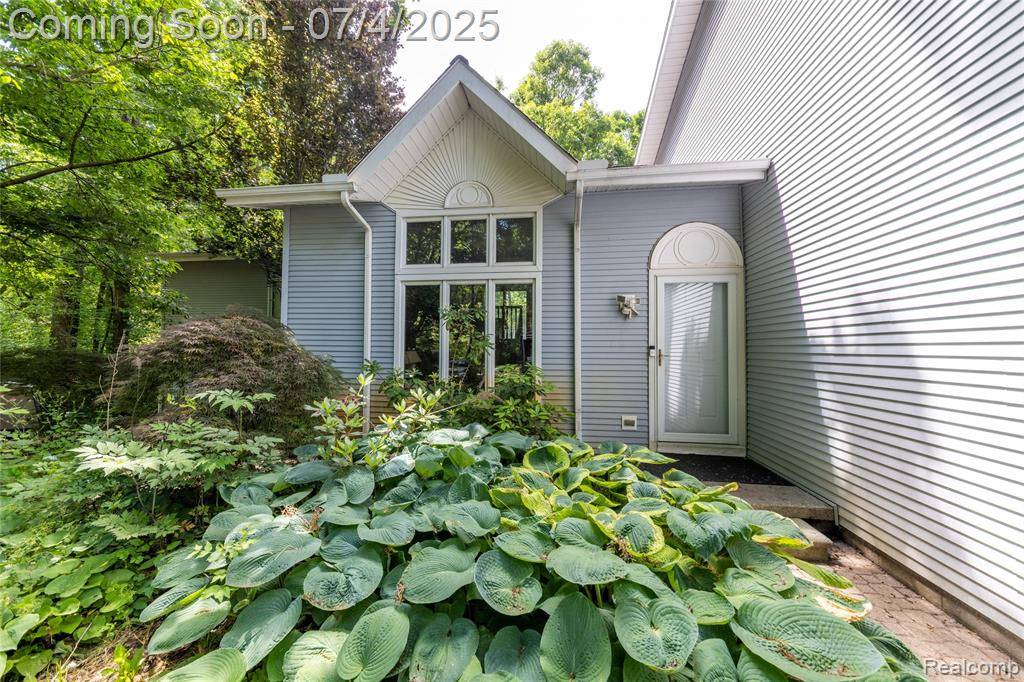 2680 Pardee Road, Howell, MI 48843