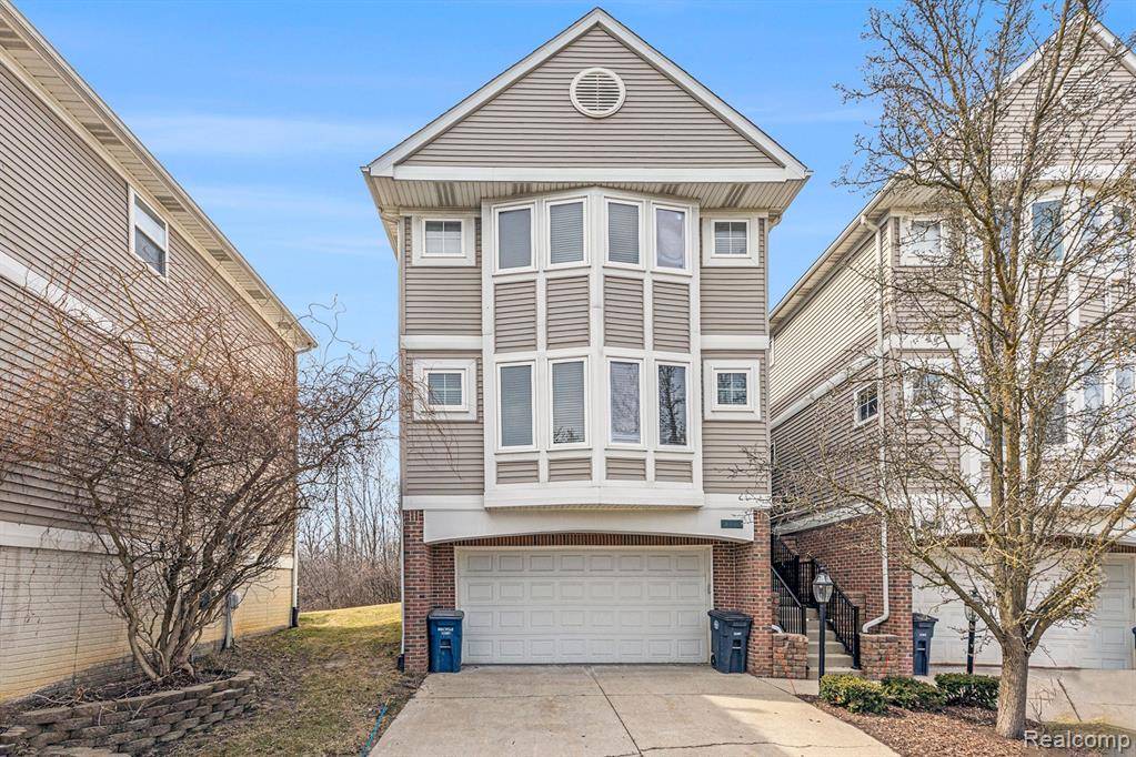 1740 S MAPLE Road, Ann Arbor, MI 48103