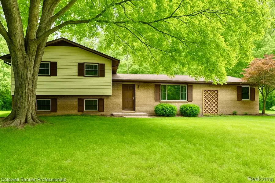 7580 Thornwood Street, Canton, MI 48187