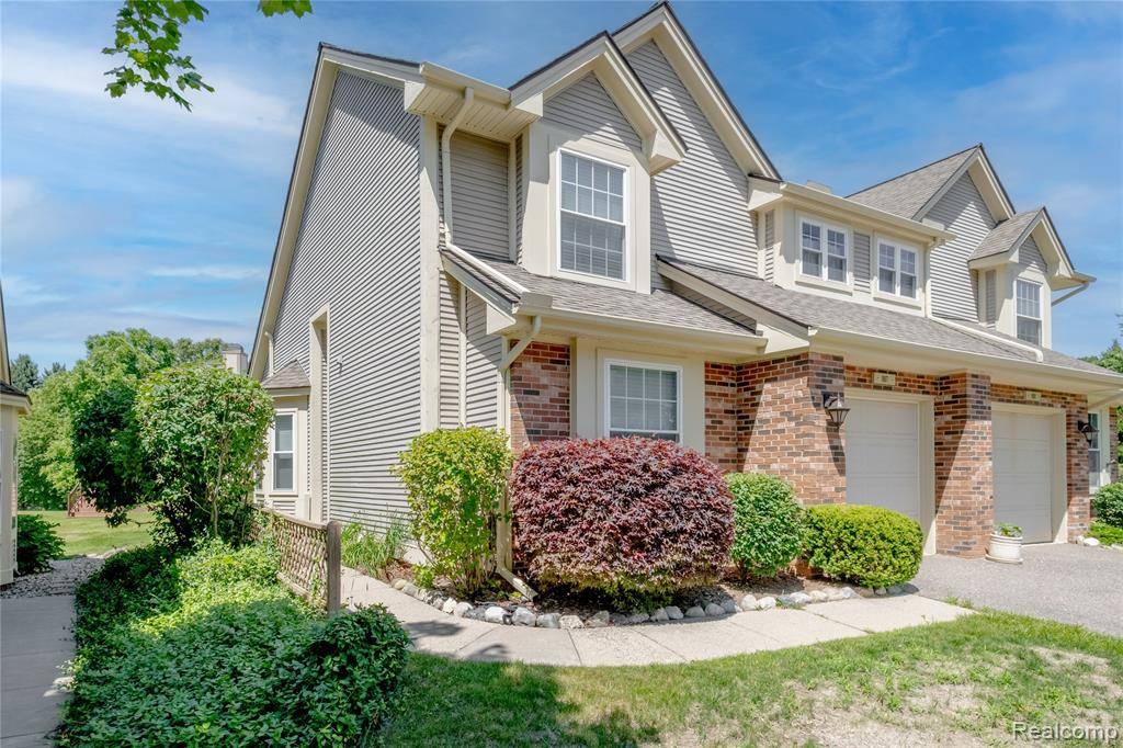 Fenton, MI 48430,897 Whisperwood Trail