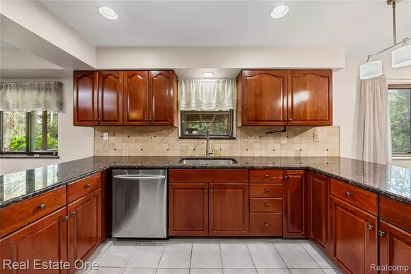 Clarkston, MI 48348,6995 Allen Hill Court