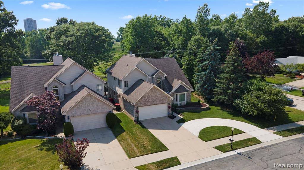 Southfield, MI 48075,25893 Golf Pointe Drive