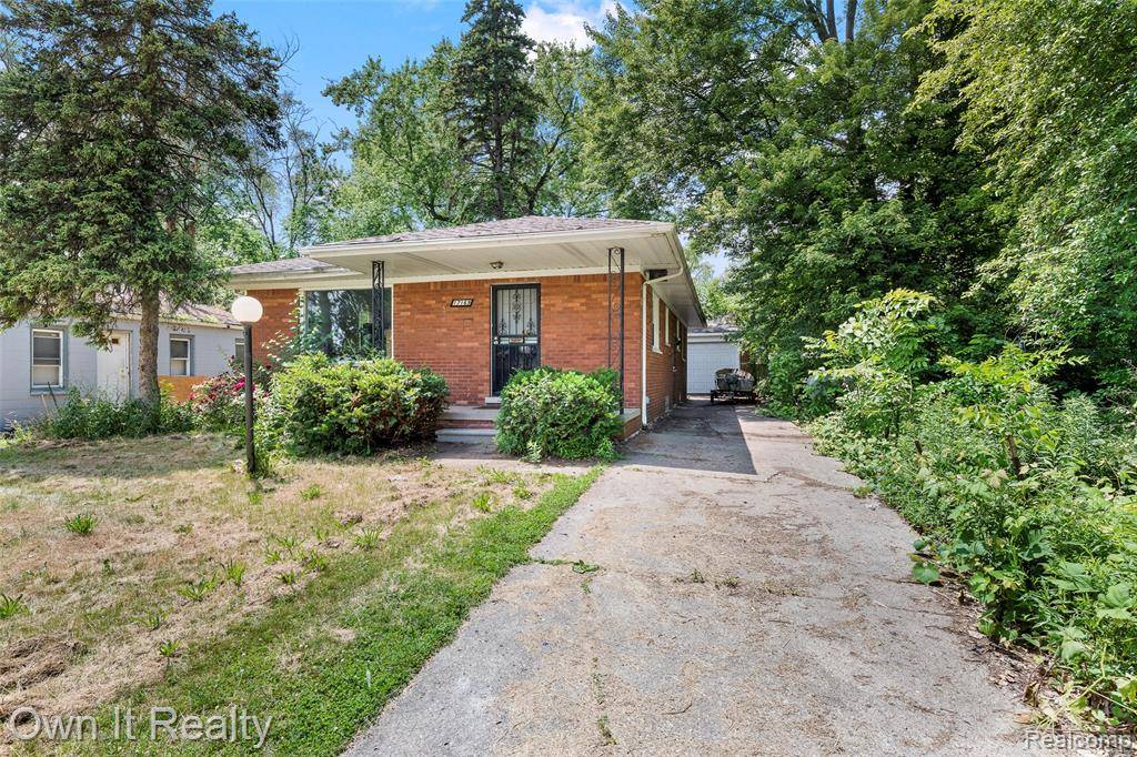 Detroit, MI 48235,17169 Harlow Street