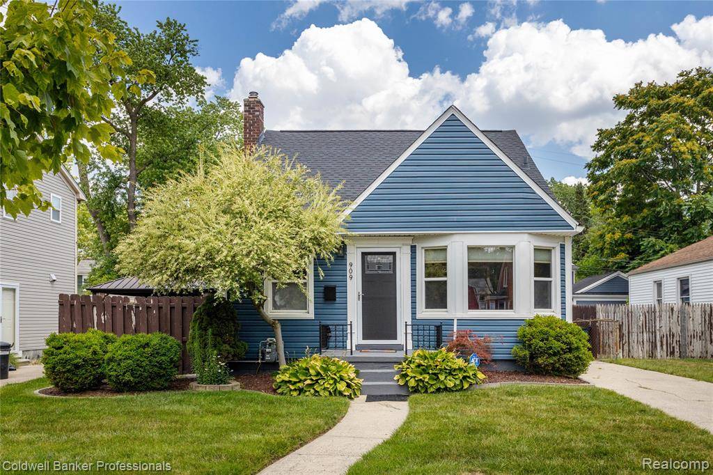 909 Hoffman Avenue, Royal Oak, MI 48067