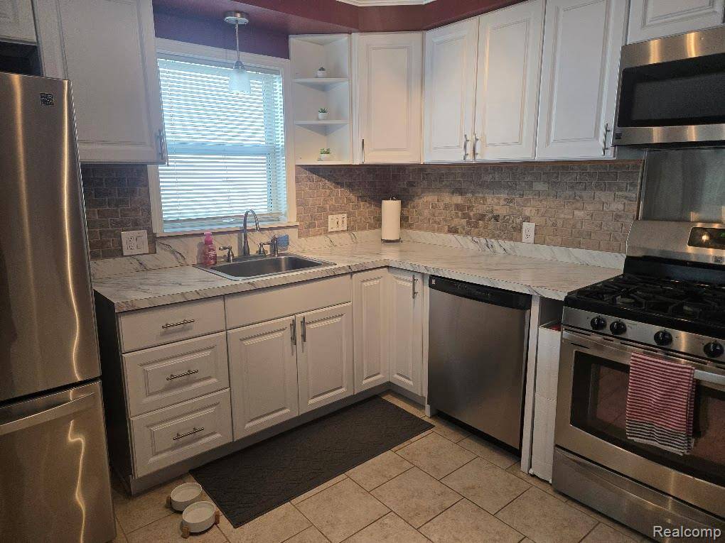 Livonia, MI 48150,31789 Penn Avenue