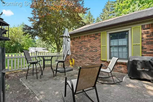 Fenton, MI 48430,7248 Parkwood Drive