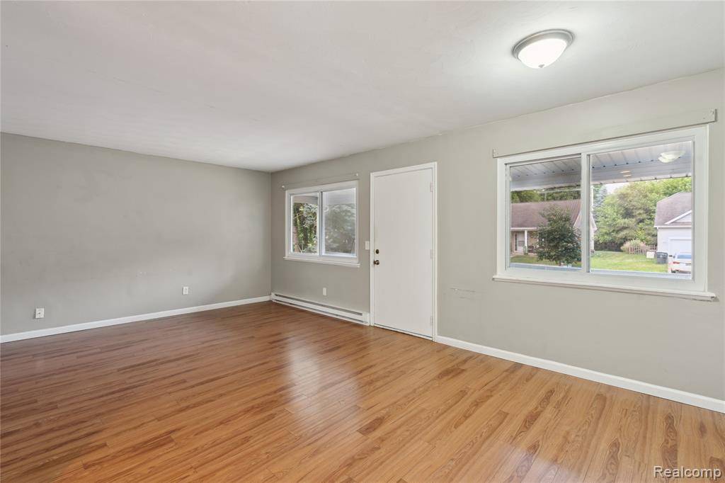 East Lansing, MI 48823,637 Lexington Avenue