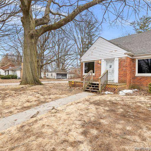 Detroit, MI 48219,19405 PIERSON Street
