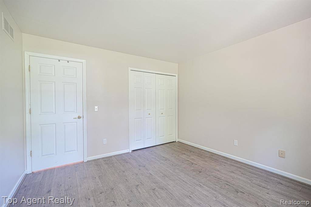Rochester Hills, MI 48307,1676 CLEMENS Circle