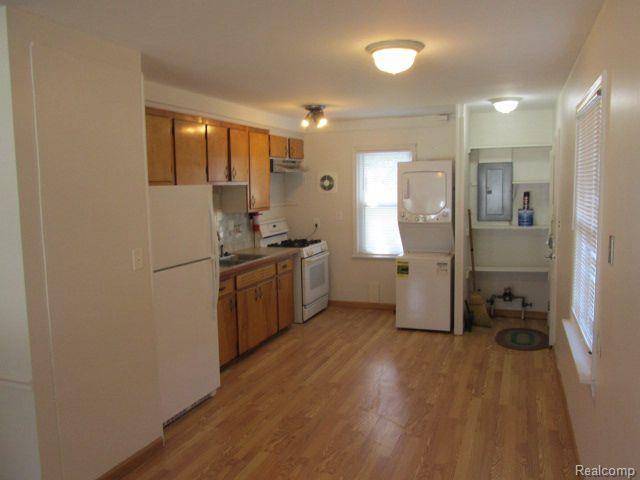 Livonia, MI 48152,30953 7 MILE Road