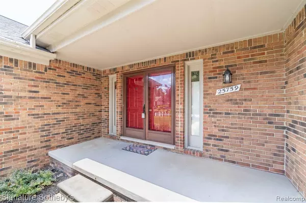 Farmington, MI 48335,25759 Hunt Club Boulevard