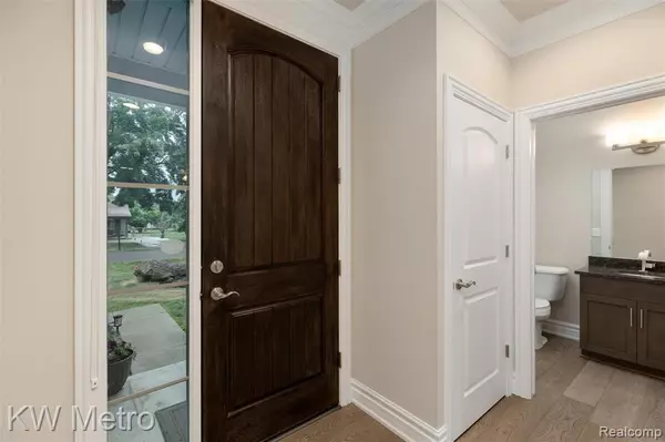 Troy, MI 48083,85 Hickory Drive