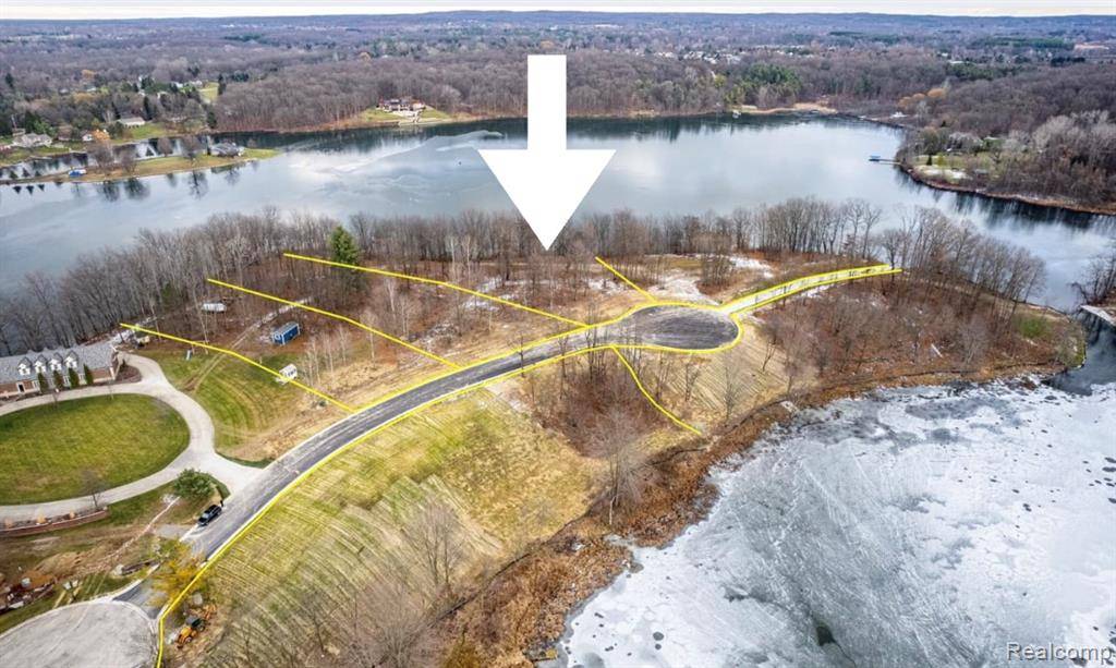 Goodrich Vlg, MI,00004 Lakeshore Drive