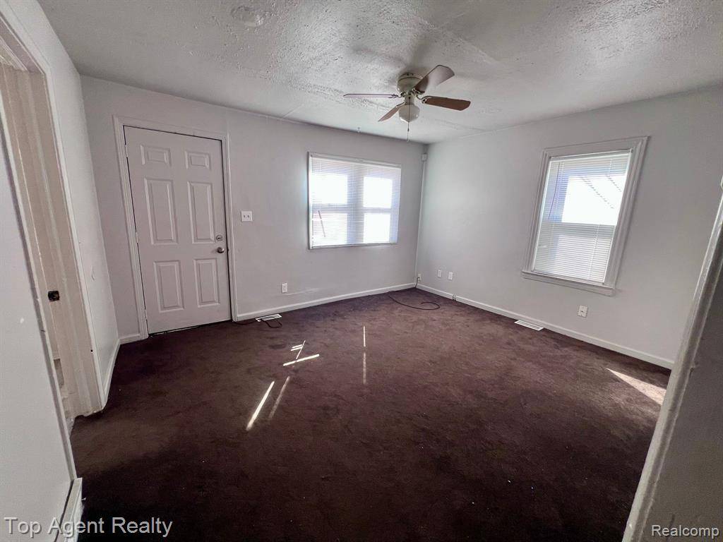Warren, MI 48091,7511 ORCHARD Avenue