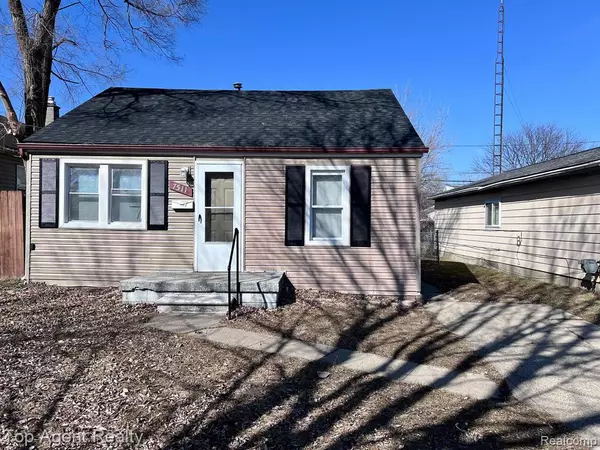 7511 ORCHARD Avenue, Warren, MI 48091