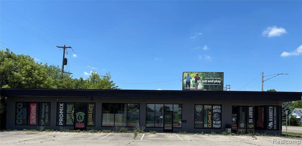 3430 Davison Road, Flint, MI 48506