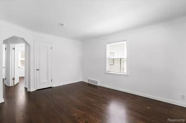 Allen Park, MI 48101,14535 Russell Avenue