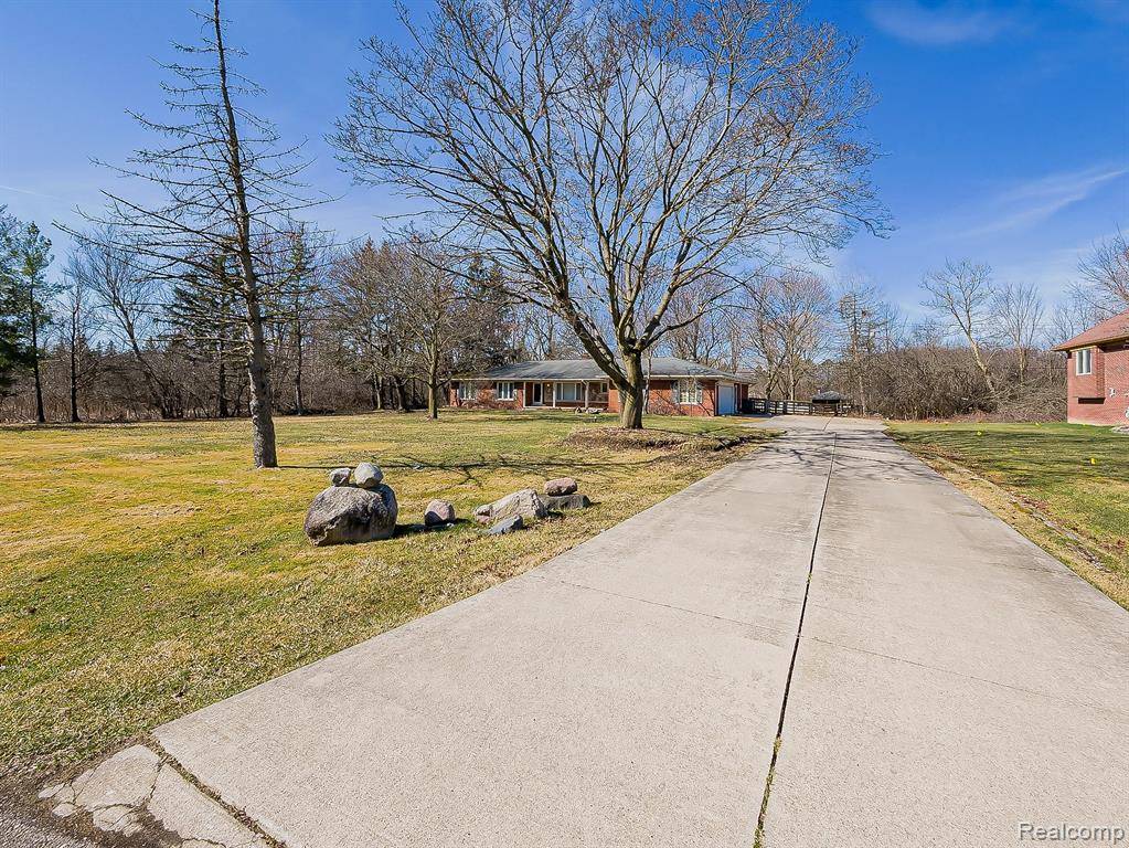West Bloomfield, MI,7380 Villamuer Road