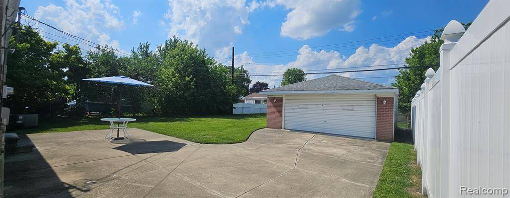 Westland, MI 48186,32200 Grandview Avenue