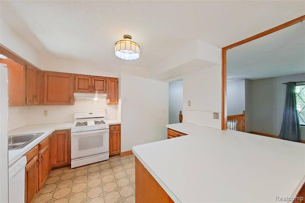 Pinckney, MI 48169,11589 Lombardy Court