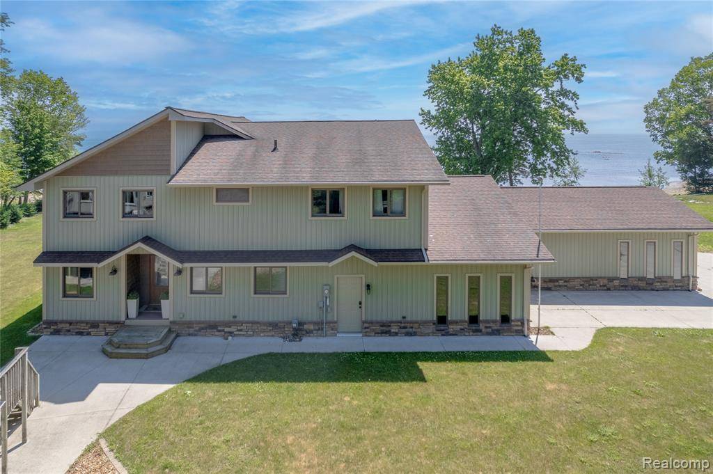 Harbor Beach, MI 48441,1083 S Lakeshore Road